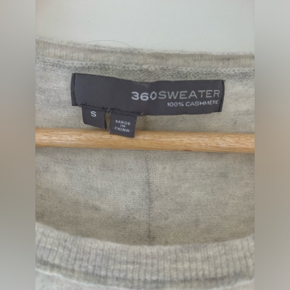 Cashmere sweater with original hole details - Picture 2 of 2